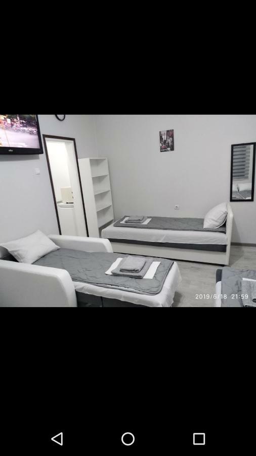 Apartmani Pinokio Ni Exterior foto